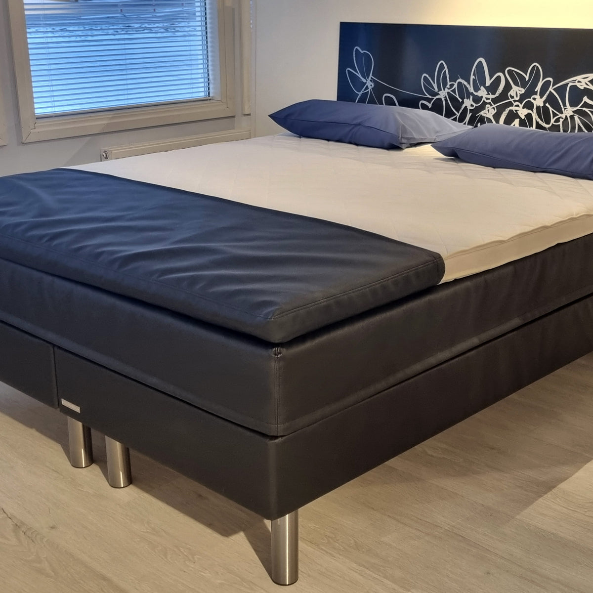 Oulu | Klassikko-jenkkivuode 160 x 200 cm + Gloria-sängynpääty