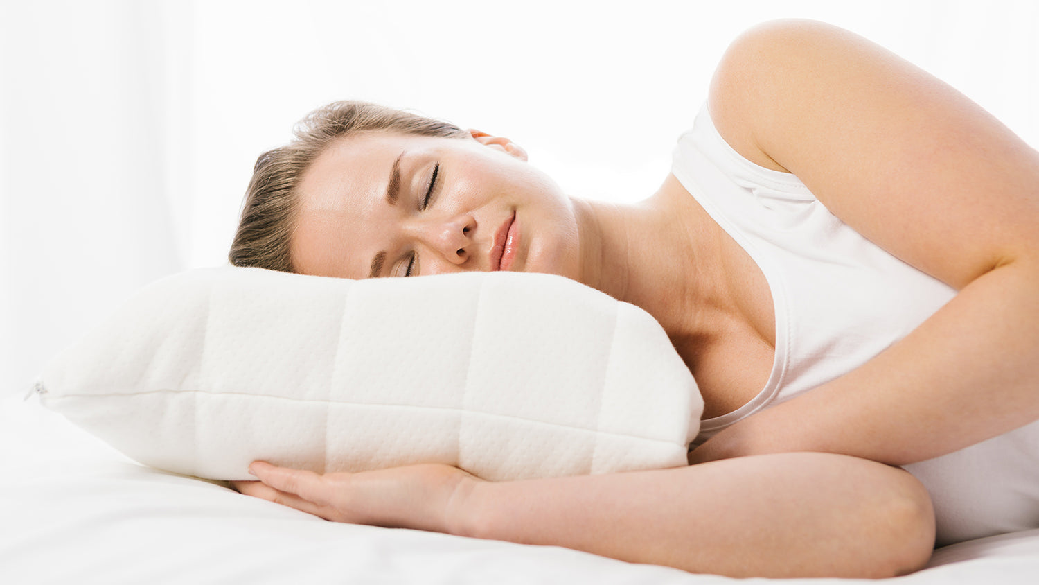 Ergonominen tyyny tukee hyvää nukkuma-asentoa