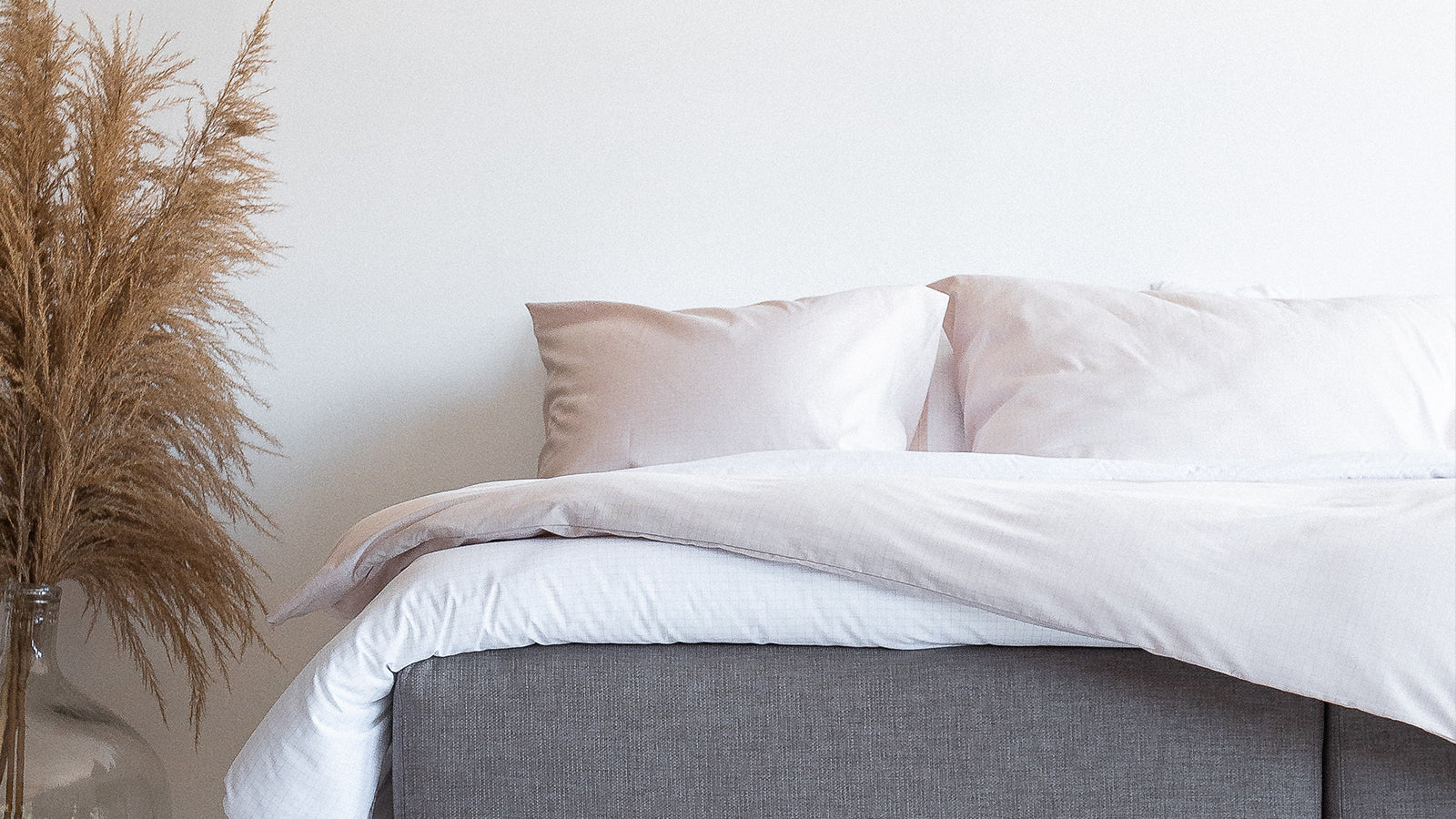 Tyyny hikoilevalle – 5 vinkkiä tyynyn valintaan