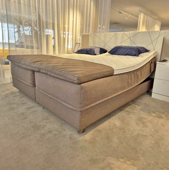 Oulu | Uniikki moottorivuode 180 x 200 cm + Viiva-sängynpääty